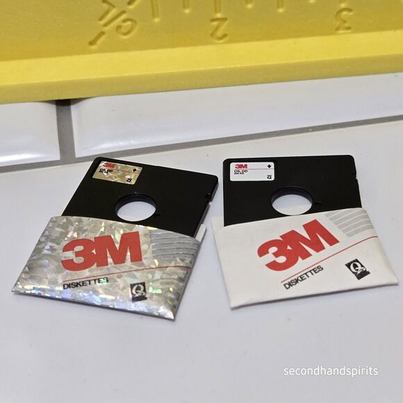 Zuru Mini Brands Retro Glitter Plus Reg Sleeve Floppy Disks - Picture 2 of 2